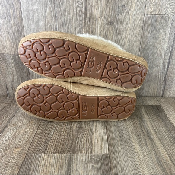 UGG Alena Brilliant Women’s 10 Chestnut Slippers Cozy Moccasin Suede  Warm - Picture 8 of 9